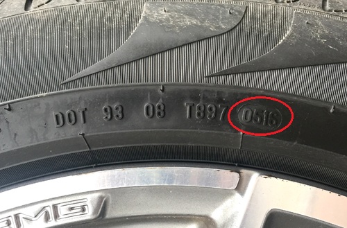 Hướng dẫn chi tiết cách tính tuổi lốp xe