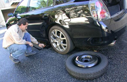 Tại sao lốp xe ô tô dự phòng thường nhỏ hơn lốp chính?