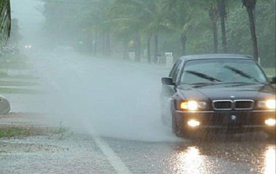 Kinh nghiệm bảo vệ xế yêu khi trời mưa